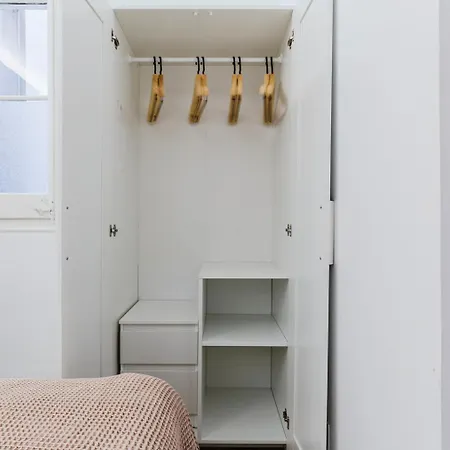 Blueground De Gracia Balcony Elev Washer Bcn-148 Barselona