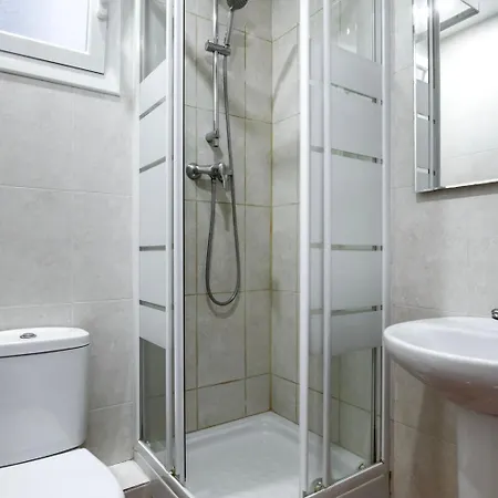 Blueground De Gracia Balcony Elev Washer Bcn-148 Daire Barselona