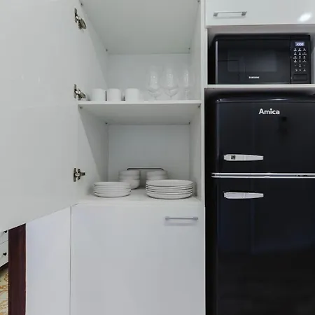 Blueground De Gracia Balcony Elev Washer Bcn-148 Apartment *
