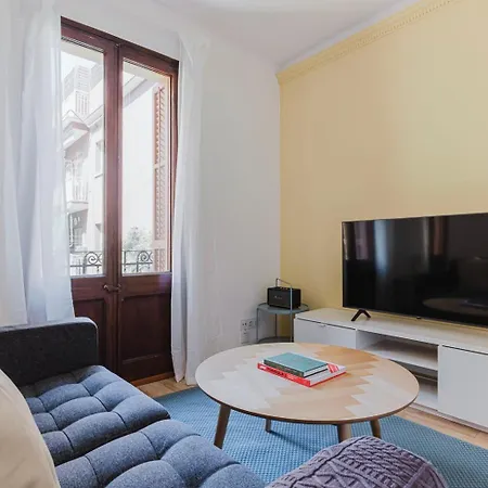 Blueground De Gracia Balcony Elev Washer Bcn-148 *